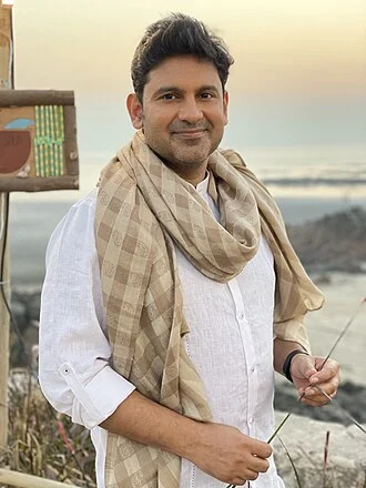 Manoj Muntashir height profile photo