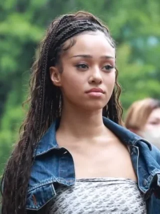 Manon Bannerman height profile photo