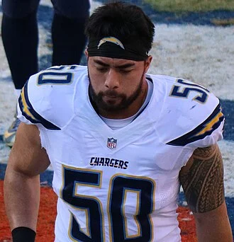 Manti Teʻo height profile photo
