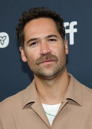 Manuel Garcia-Rulfo height profile photo