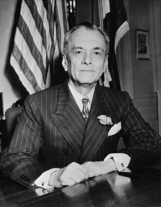Manuel L. Quezon height profile photo