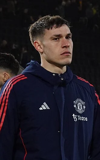 Manuel Ugarte (footballer) height profile photo
