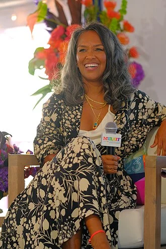 Mara Brock Akil height profile photo