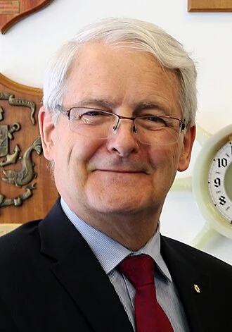 Marc Garneau height profile photo