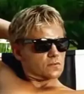 Marc Warren height profile photo