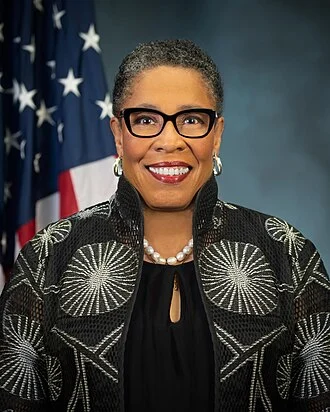 Marcia Fudge height profile photo