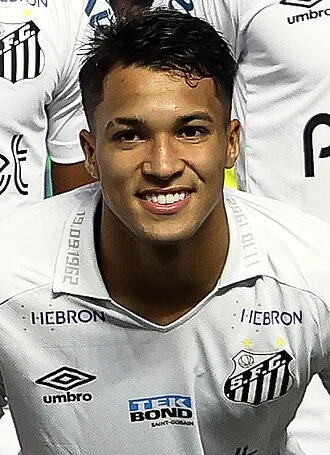 Marcos Leonardo height profile photo