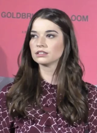 Margaret Clunie height profile photo