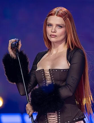 Margaret (singer) height profile photo