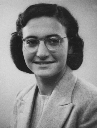 Margot Frank height profile photo