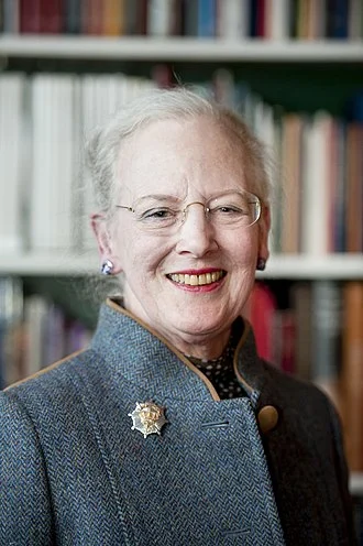 Margrethe II height profile photo