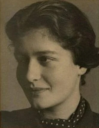 Maria Altmann height profile photo