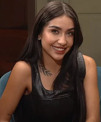 María Becerra height profile photo