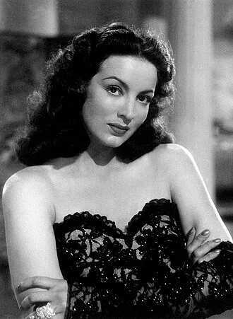 María Félix height profile photo