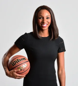 Maria Taylor (sportscaster) height profile photo
