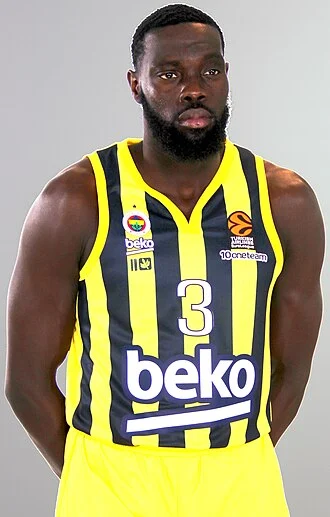Marial Shayok height profile photo