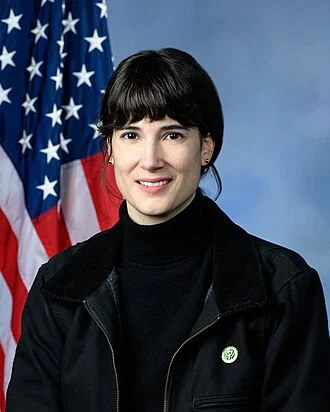 Marie Gluesenkamp Perez height profile photo