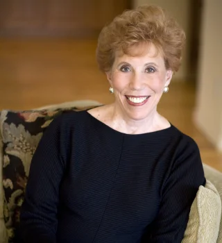 Marilyn Hickey height profile photo