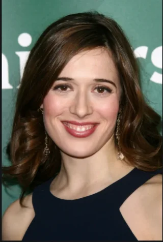 Marina Squerciati height profile photo