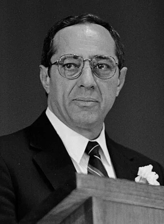 Mario Cuomo height profile photo