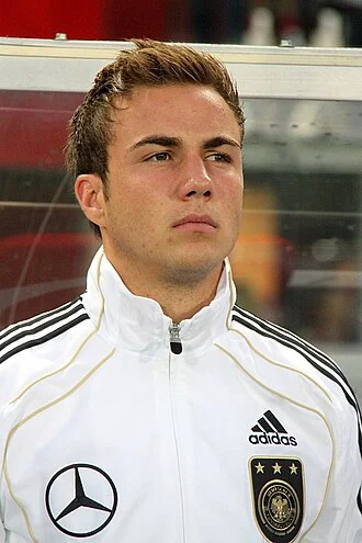 Mario Götze height profile photo