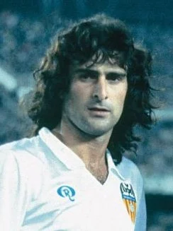 Mario Kempes height profile photo