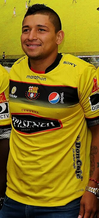 Mario Pineida height profile photo