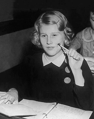 Marjorie Gestring height profile photo