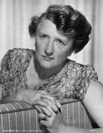 Marjorie Main height profile photo