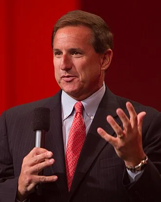 Mark Hurd height profile photo