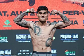 Mark Magsayo height profile photo