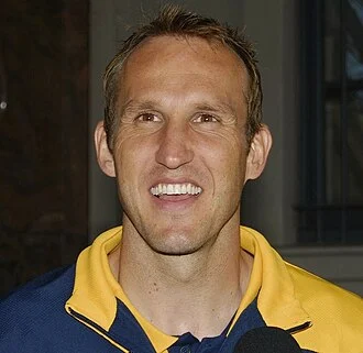 Mark Schwarzer height profile photo