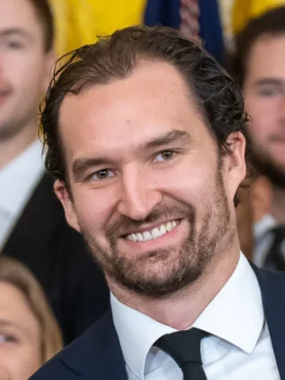Mark Stone height profile photo