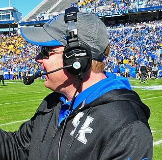 Mark Stoops height profile photo