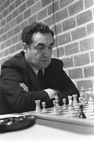 Mark Taimanov height profile photo