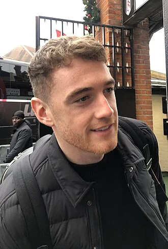 Mark Travers height profile photo
