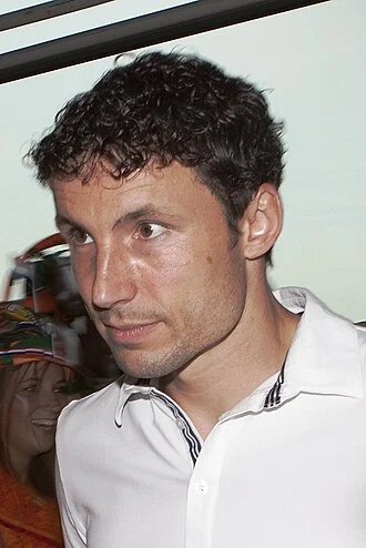Mark van Bommel height profile photo