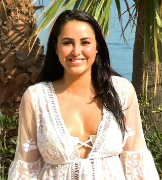 Marnie Simpson height profile photo