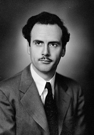 Marshall McLuhan height profile photo