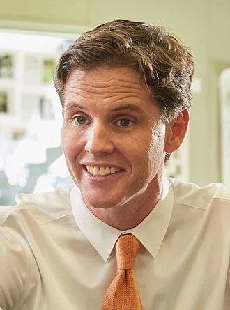 Marshall Tuck height profile photo