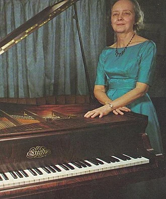 Martha Goldstein height profile photo