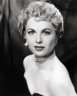 Martha Hyer height profile photo