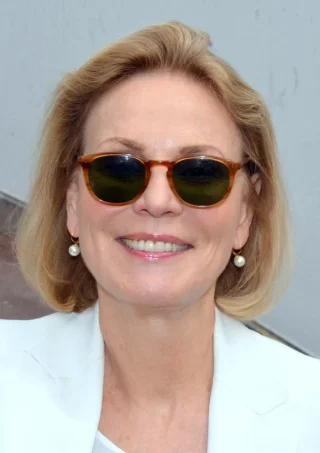 Marthe Keller height profile photo
