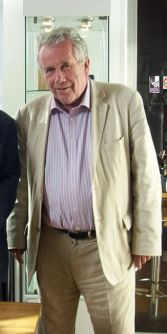 Martin Bell height profile photo