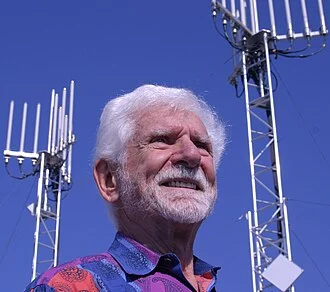 Martin Cooper (inventor) height profile photo