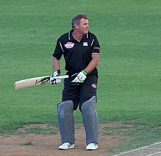Martin Crowe height profile photo