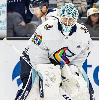 Martin Jones (ice hockey) height profile photo