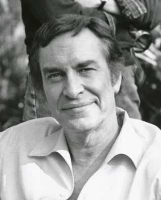 Martin Landau height profile photo
