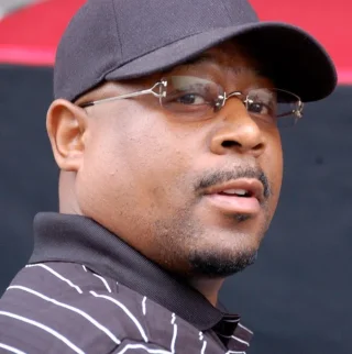 Martin Lawrence height profile photo