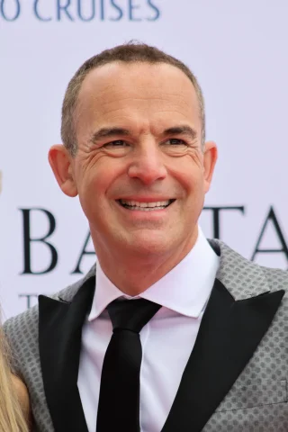 Martin Lewis (financial journalist) height profile photo